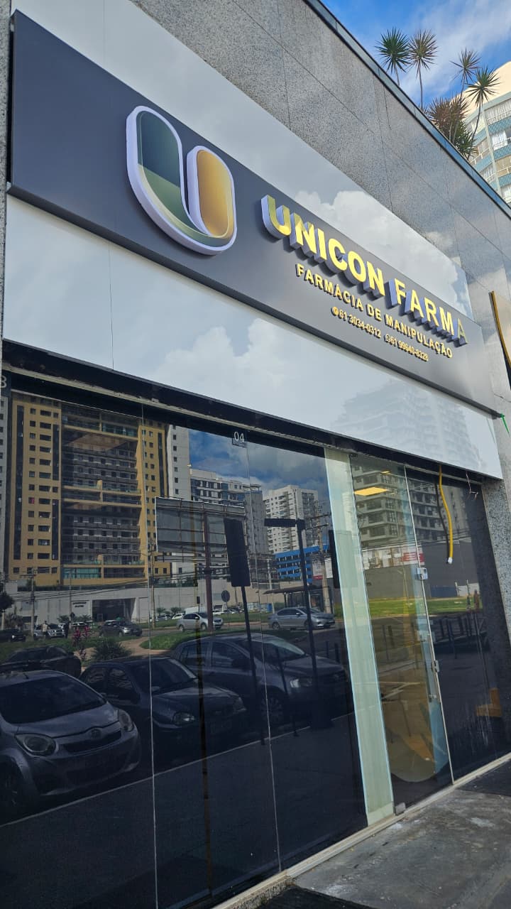 Fachada da unidade da Unicon Farma